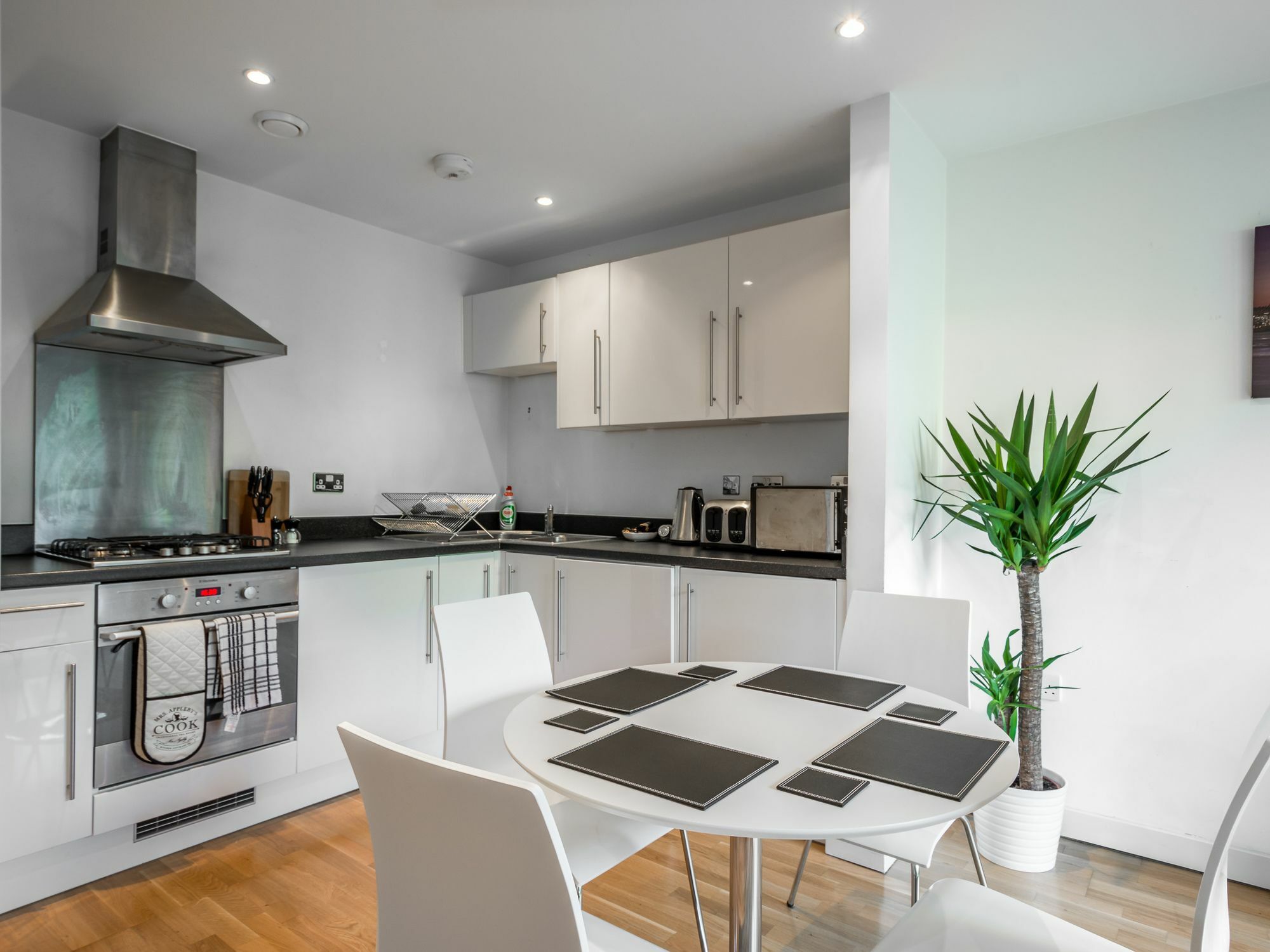 City Center Apartment Bedford Luaran gambar